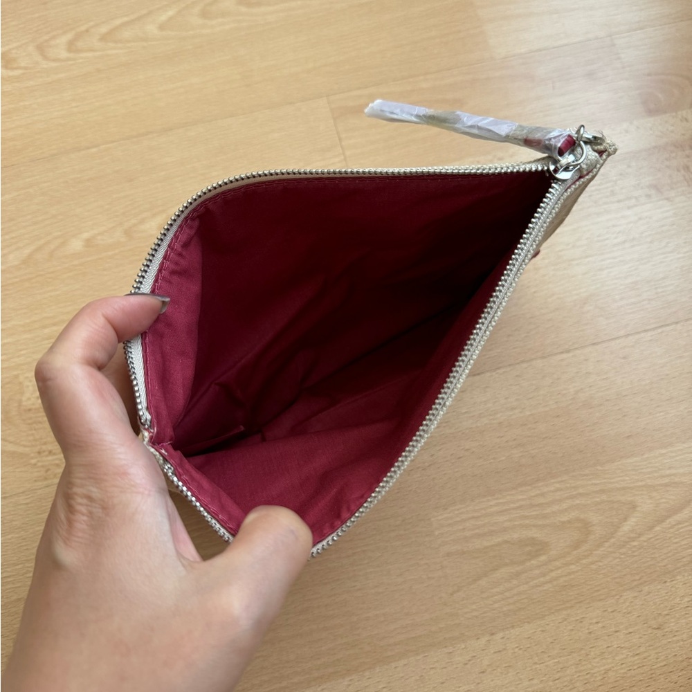 Chloe Pouch - Picture 5 of 6